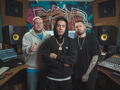 Comment structurer un contrat de split équitable entre rappeur, beatmaker et sampleur pour un tube qui explose